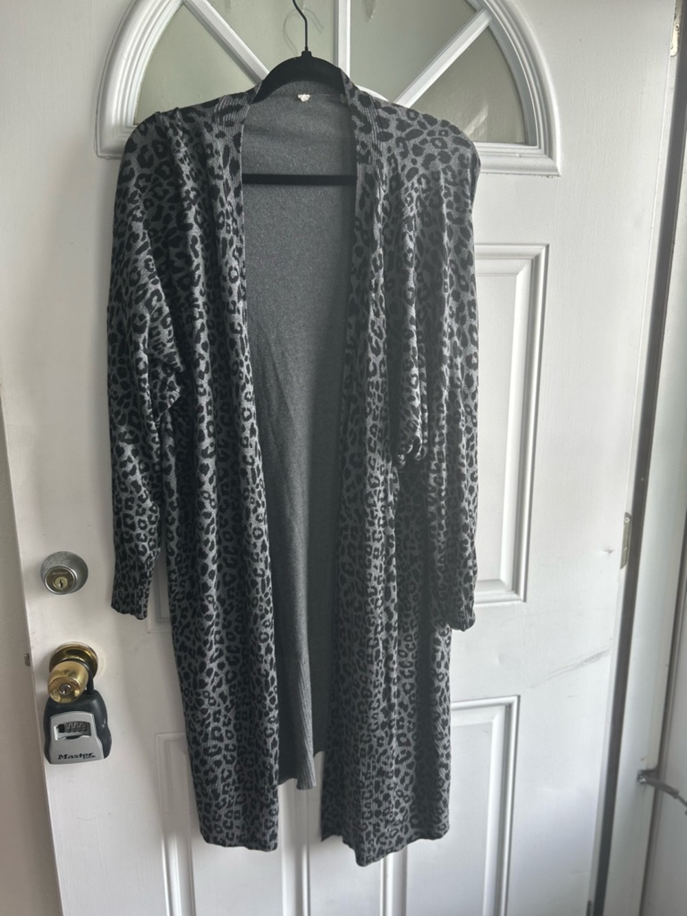Private Label Gray and Black Leopard Open-Front Long Cardigan. S1